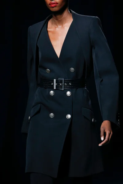 Look 32